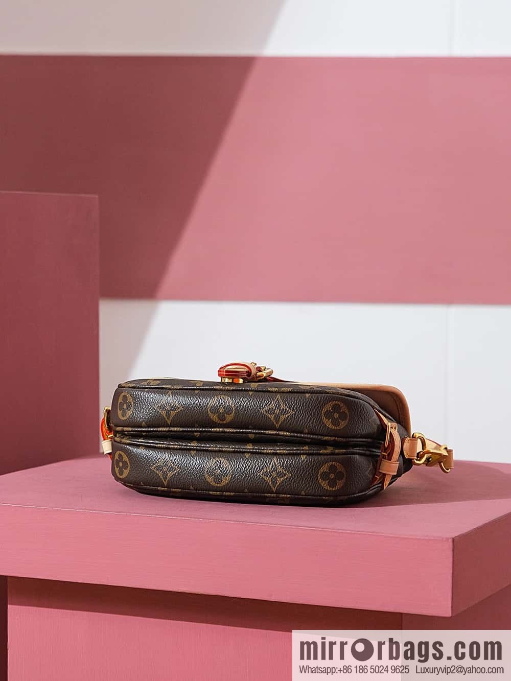 LV M46740 SAUMUR BB Gemini series handbag