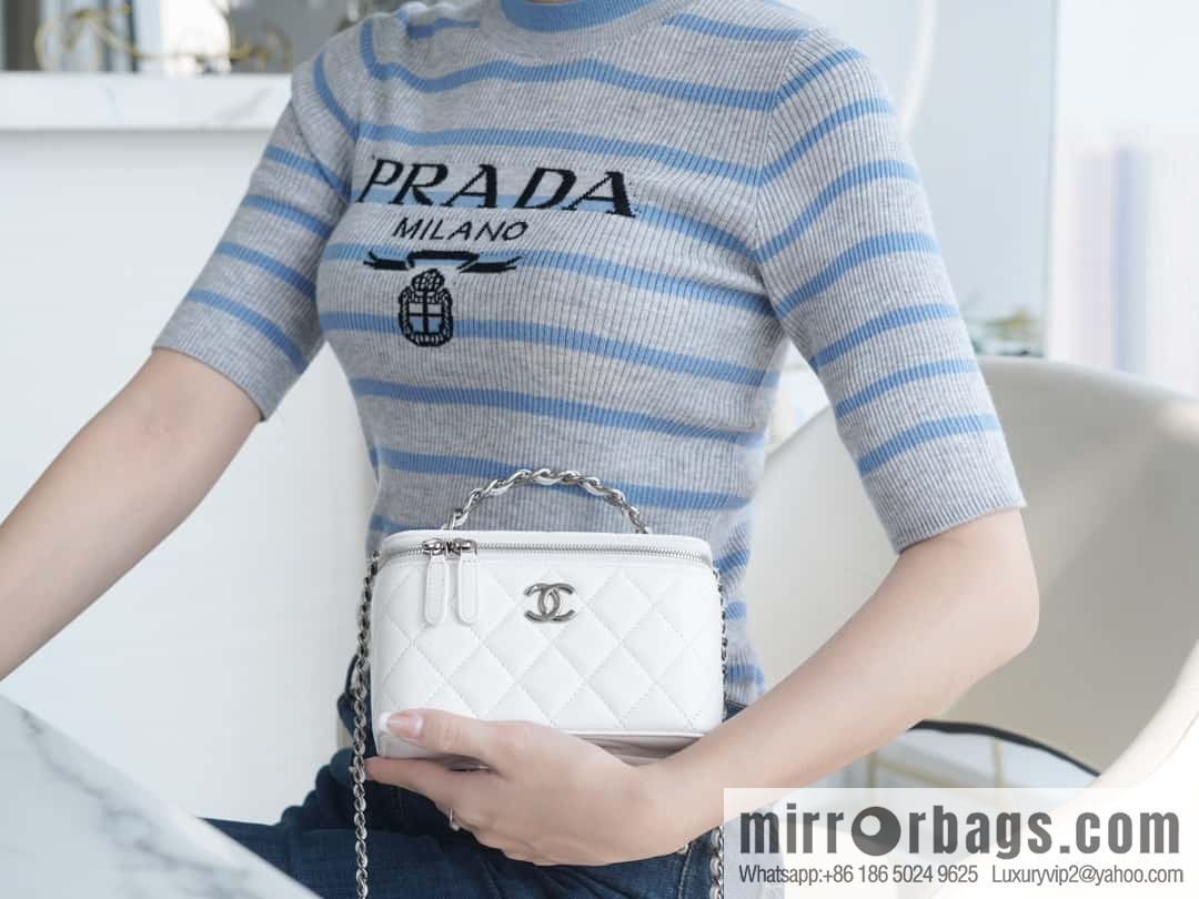 CHANEL 23K Rhinestone handle long box AP3593 B14291 10601