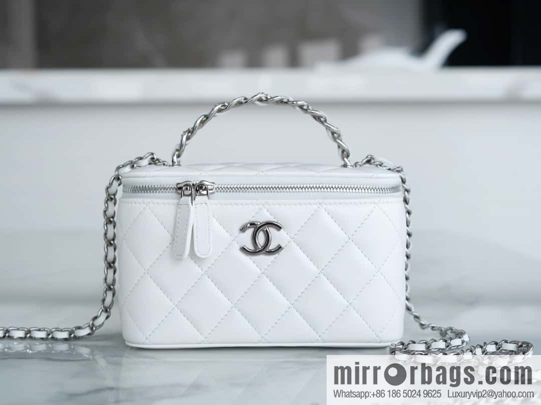 CHANEL 23K Rhinestone handle long box AP3593 B14291 10601