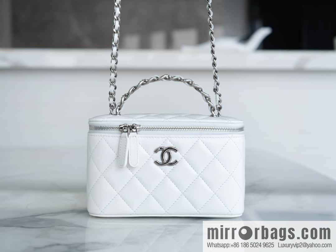CHANEL 23K Rhinestone handle long box AP3593 B14291 10601