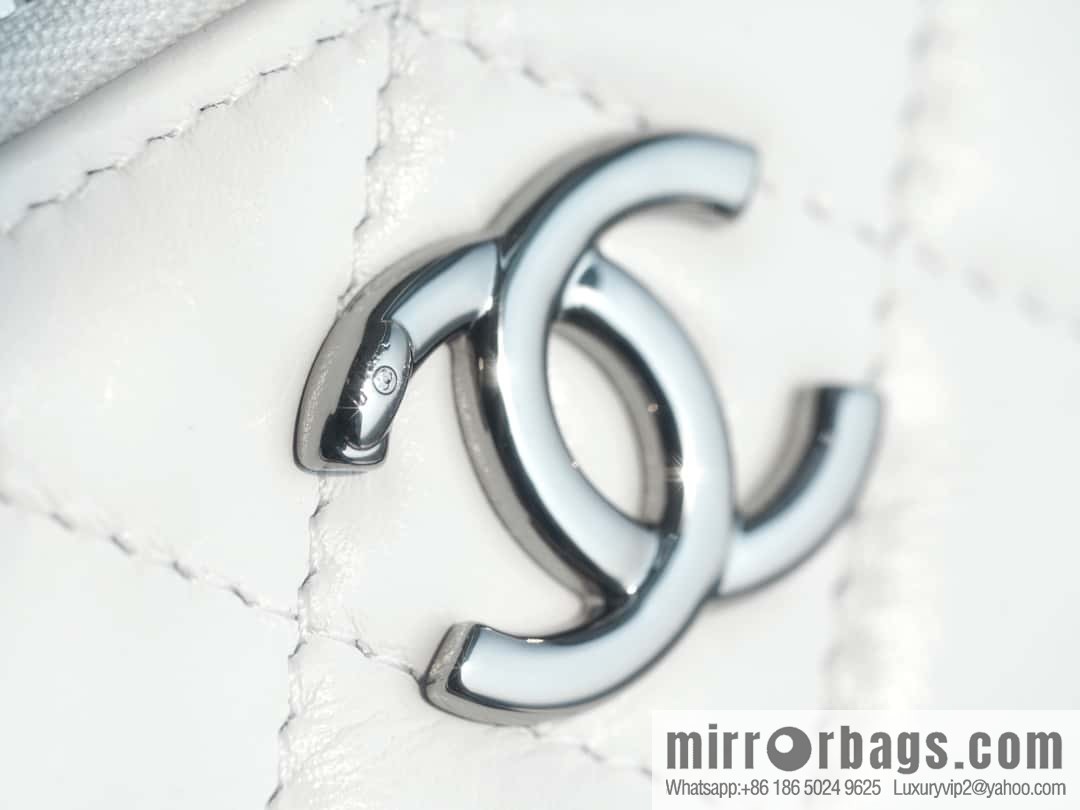 CHANEL 23K Rhinestone handle long box AP3593 B14291 10601