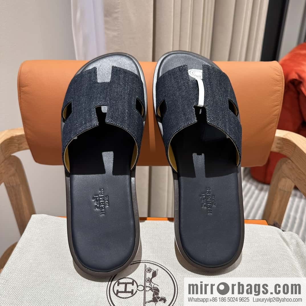 Hermès Men's Slippers