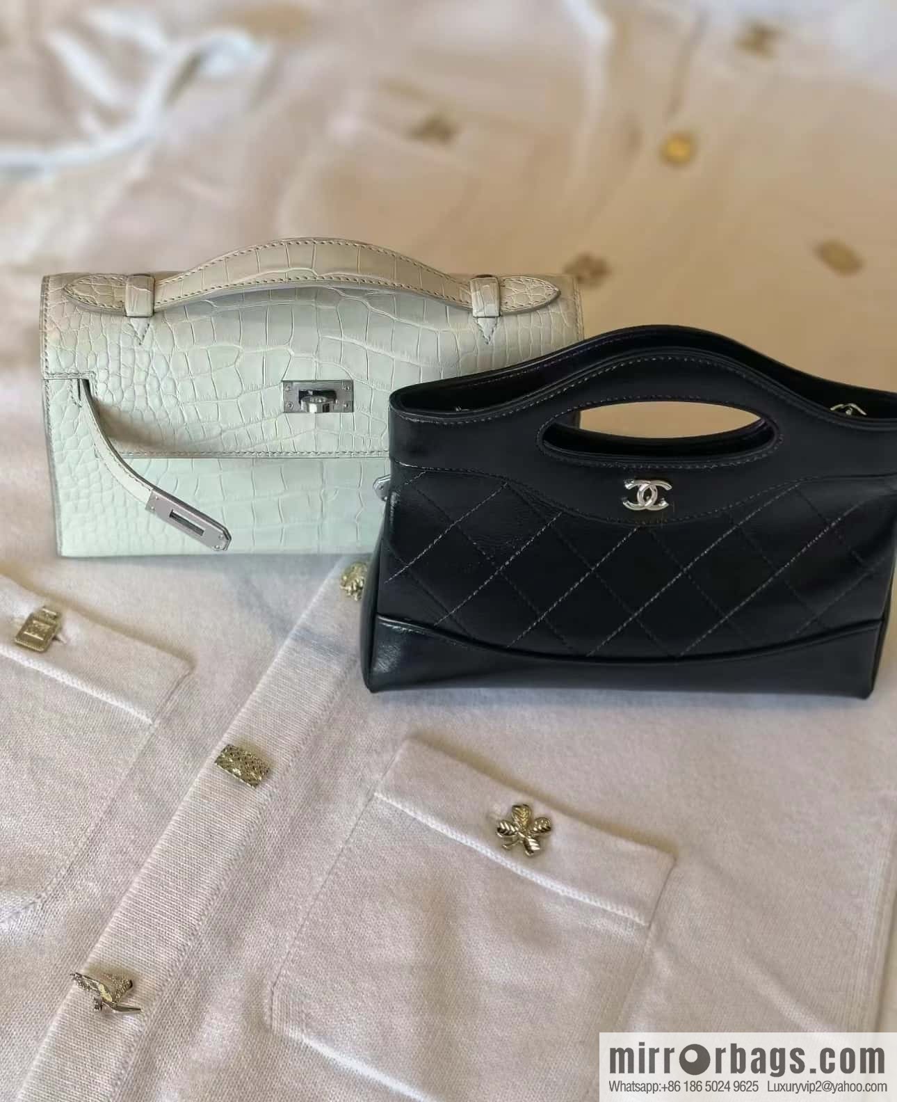 CHANEL 24C Early Spring Holiday Series 31bag nano AS3656