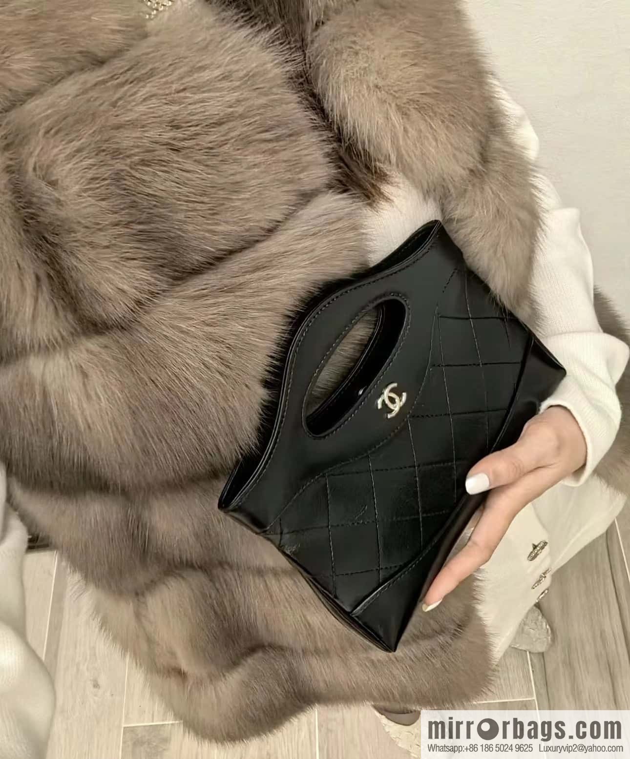 CHANEL 24C Early Spring Holiday Series 31bag nano AS3656
