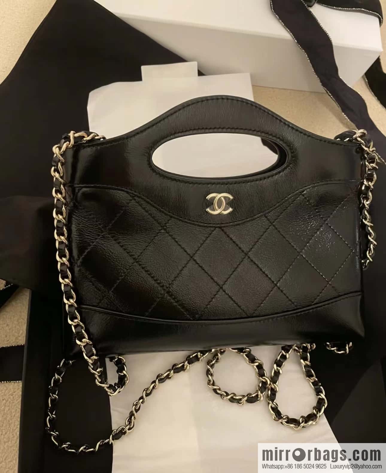 CHANEL 24C Early Spring Holiday Series 31bag nano AS3656