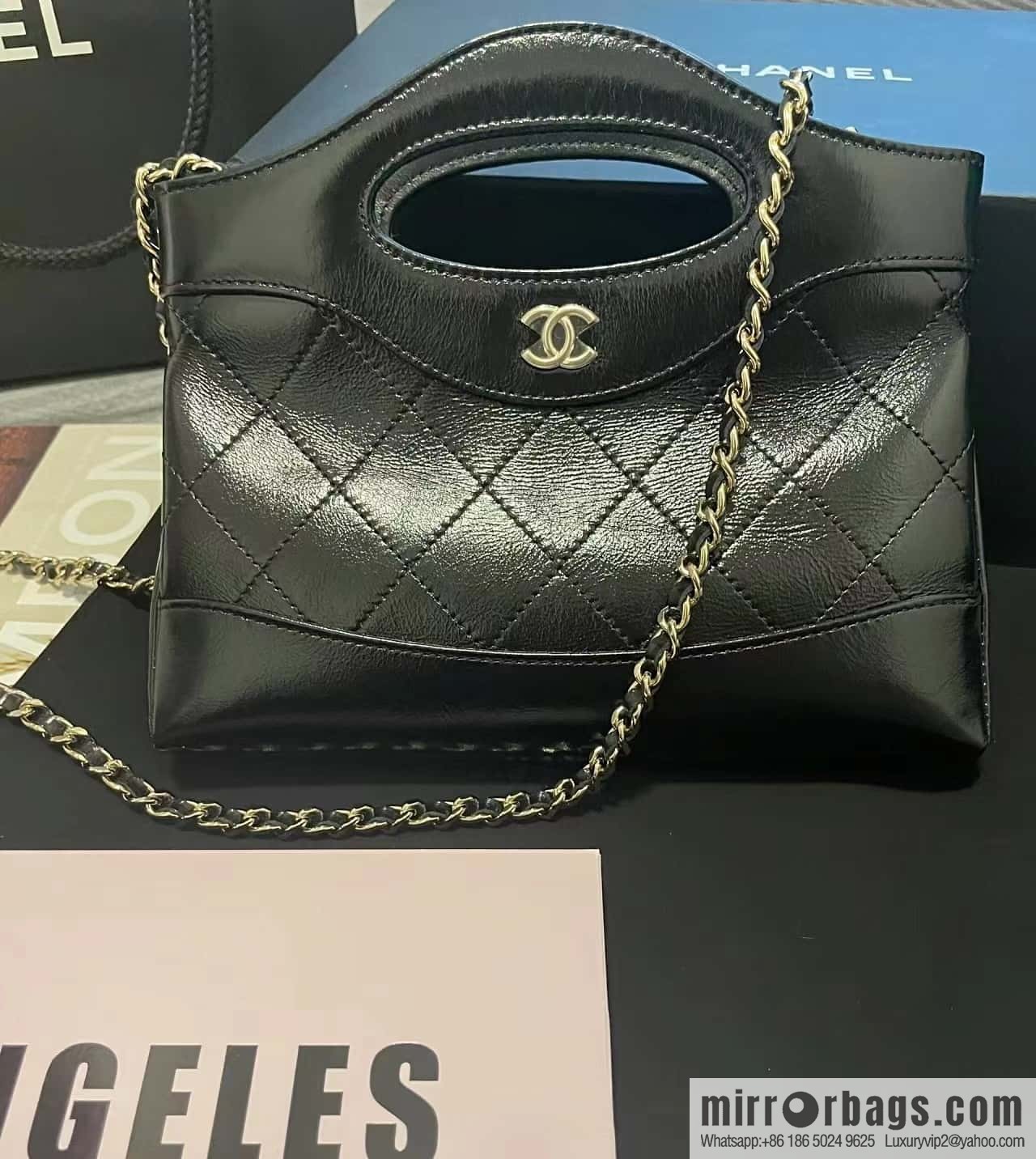 CHANEL 24C Early Spring Holiday Series 31bag nano AS3656