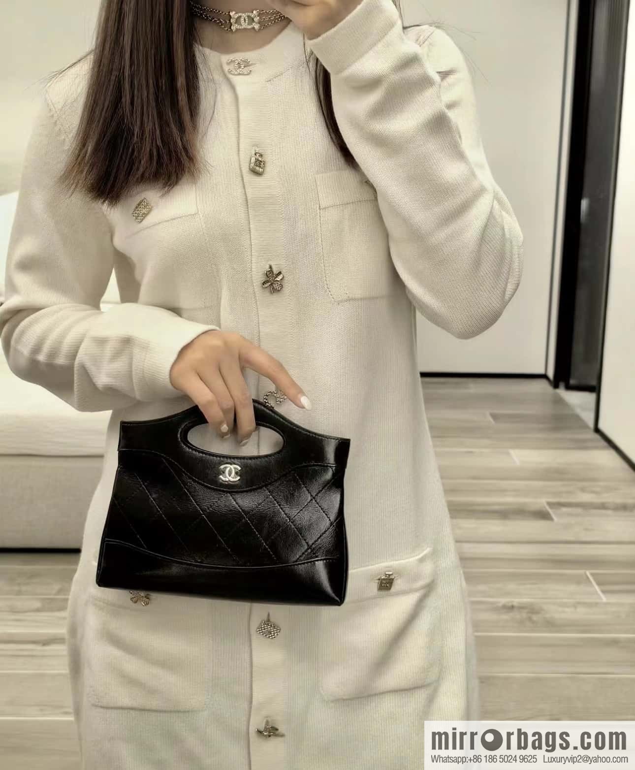 CHANEL 24C Early Spring Holiday Series 31bag nano AS3656
