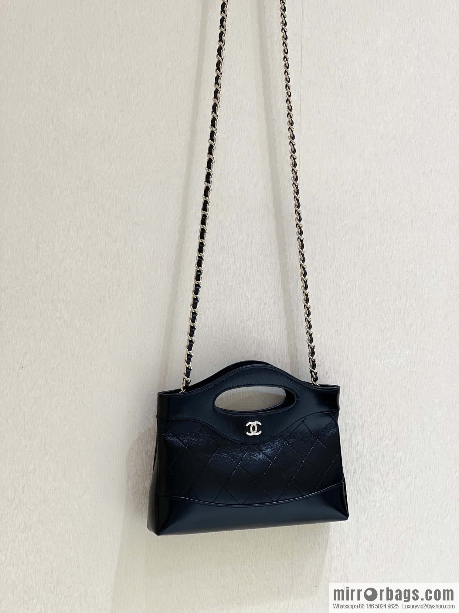 CHANEL 24C Early Spring Holiday Series 31bag nano AS3656