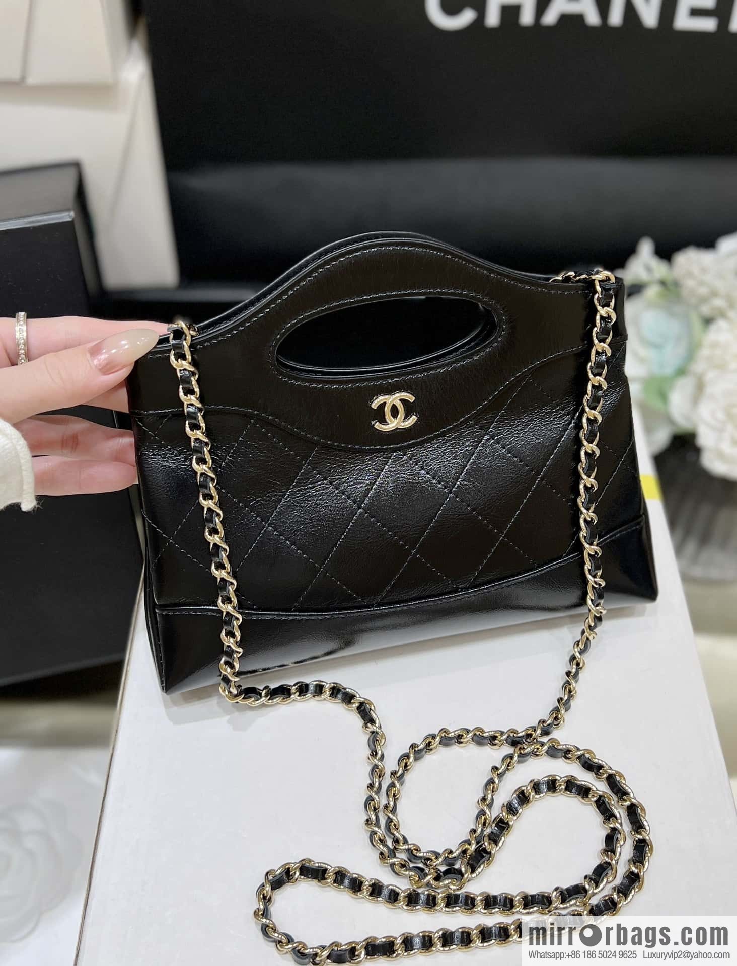 CHANEL 24C Early Spring Holiday Series 31bag nano AS3656