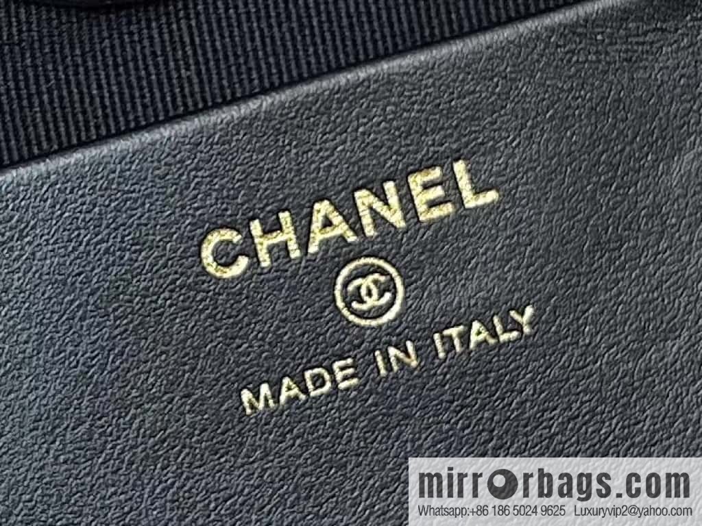 CHANEL 24C Early Spring Holiday Series 31bag nano AS3656