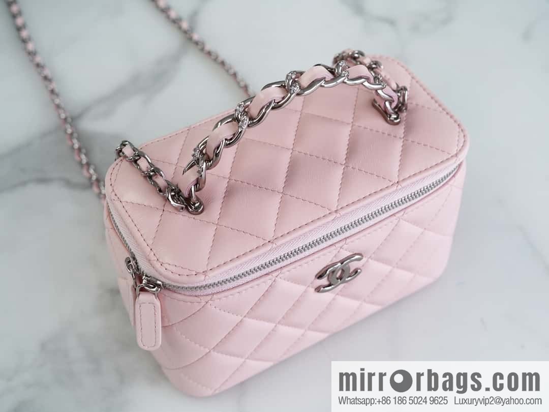 CHANEL 23K Rhinestone handle long box AP3593 pink
