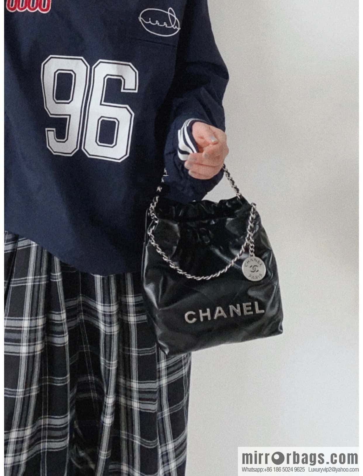 CHANEL 23s spring and summer new 22Mini bag original leather AS3980 black/silver buckle