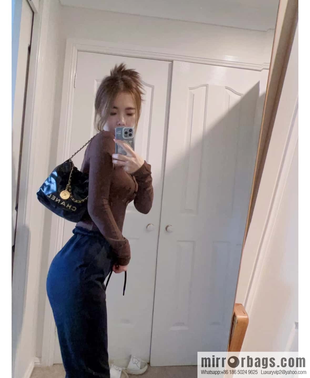 CHANEL 23s spring and summer new 22Mini bag original leather AS3980 black/gold buckle