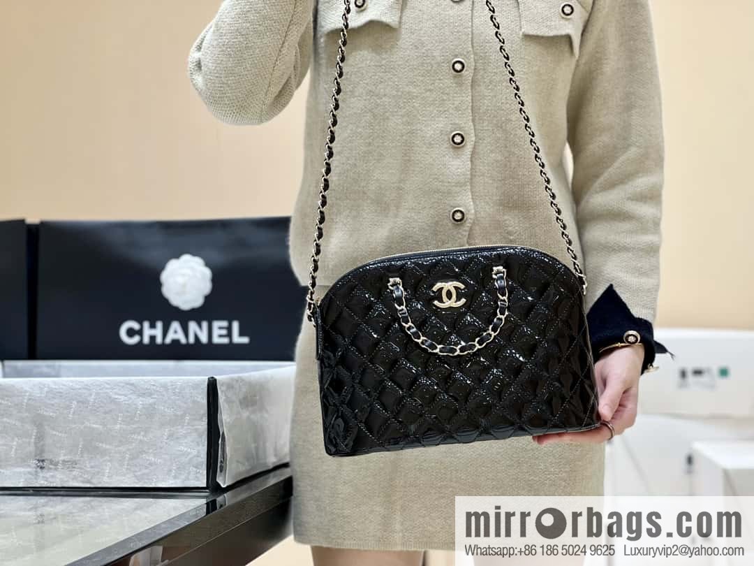 CHANEL 23S spring and summer series patent leather shell bag AS3969