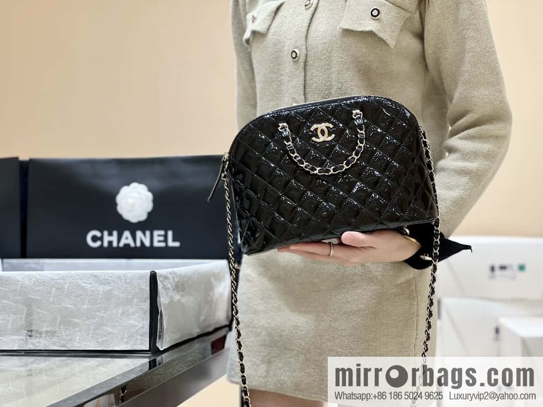 CHANEL 23S spring and summer series patent leather shell bag AS3969