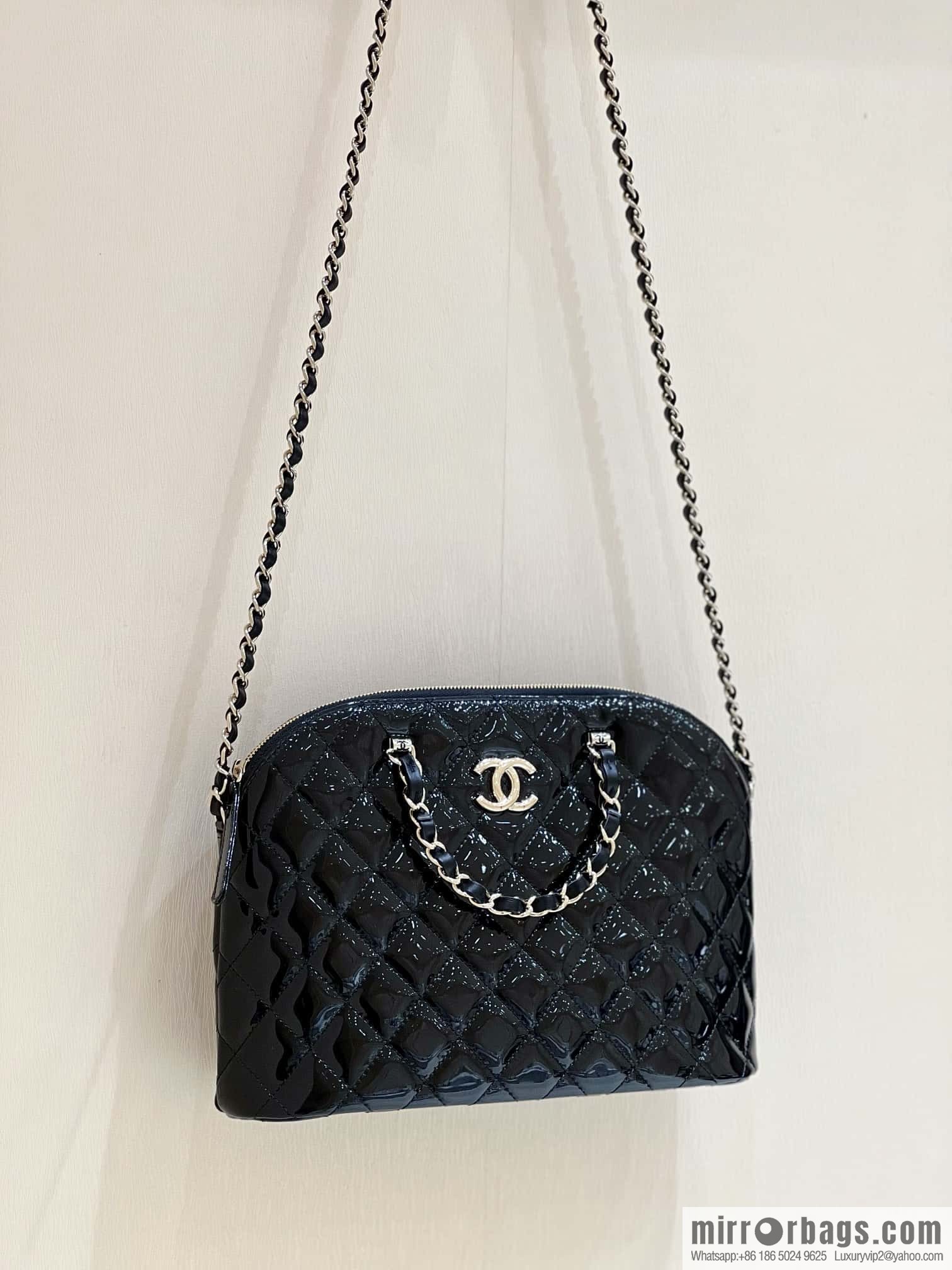 CHANEL 23S spring and summer series patent leather shell bag AS3969