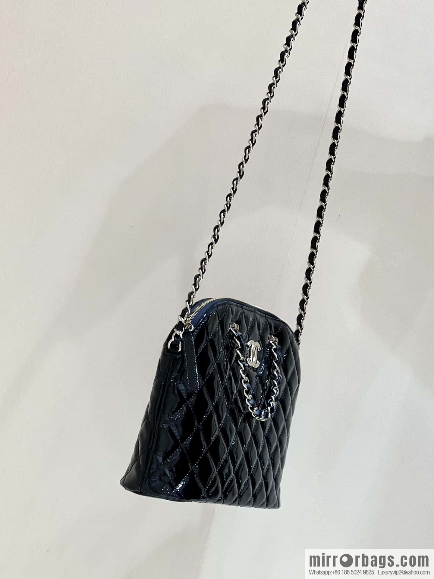 CHANEL 23S spring and summer series patent leather shell bag AS3969