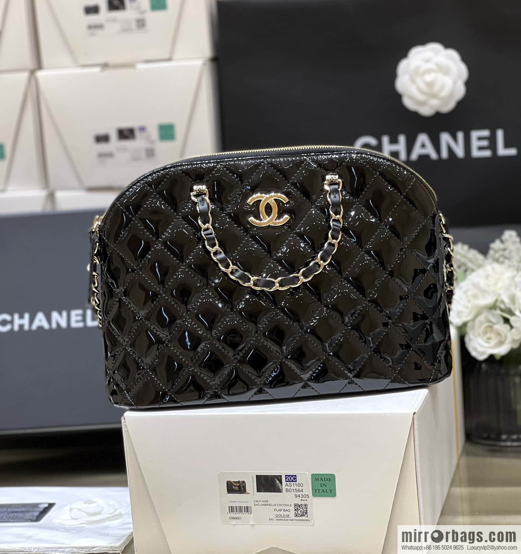 CHANEL 23S spring and summer series patent leather shell bag AS3969