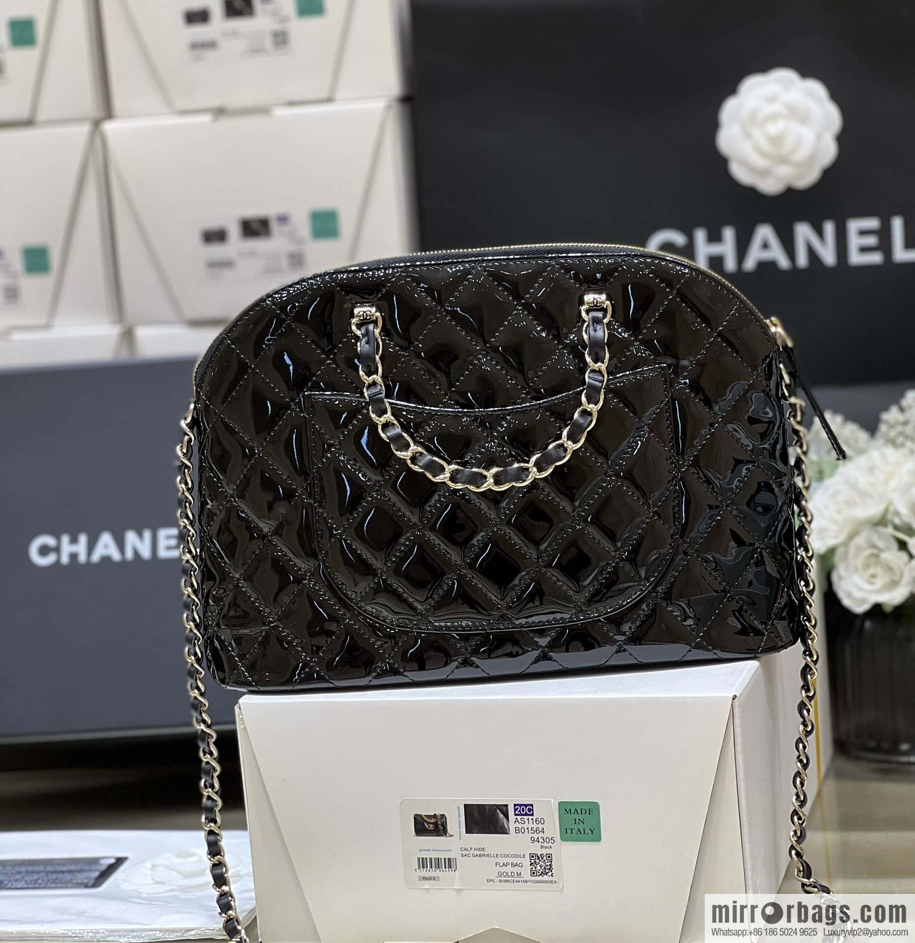 CHANEL 23S spring and summer series patent leather shell bag AS3969