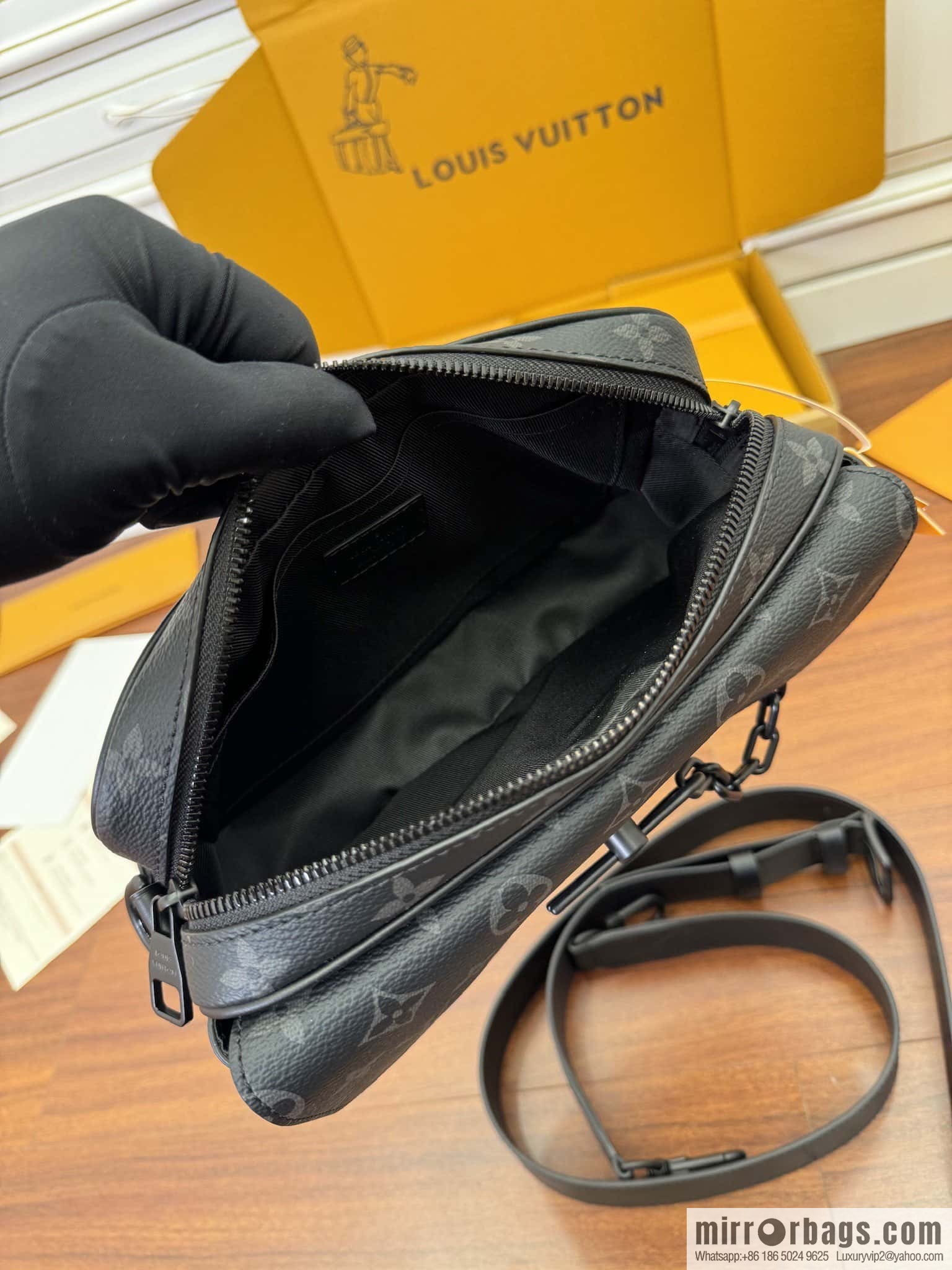 LV M46795 Steamer Messenger