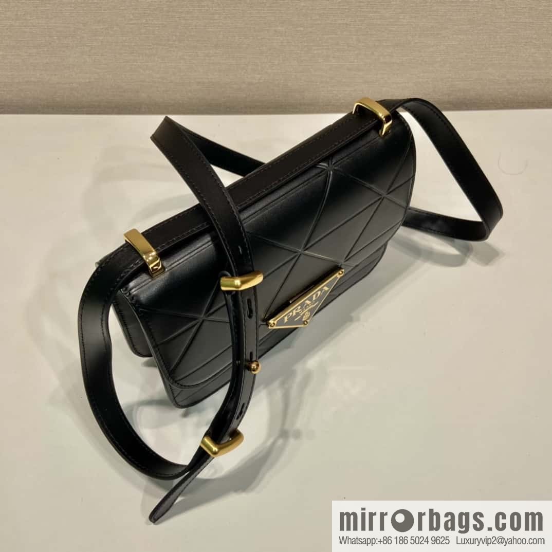 PRADA new triangular rhombus flight attendant bag 🎉 1BD320