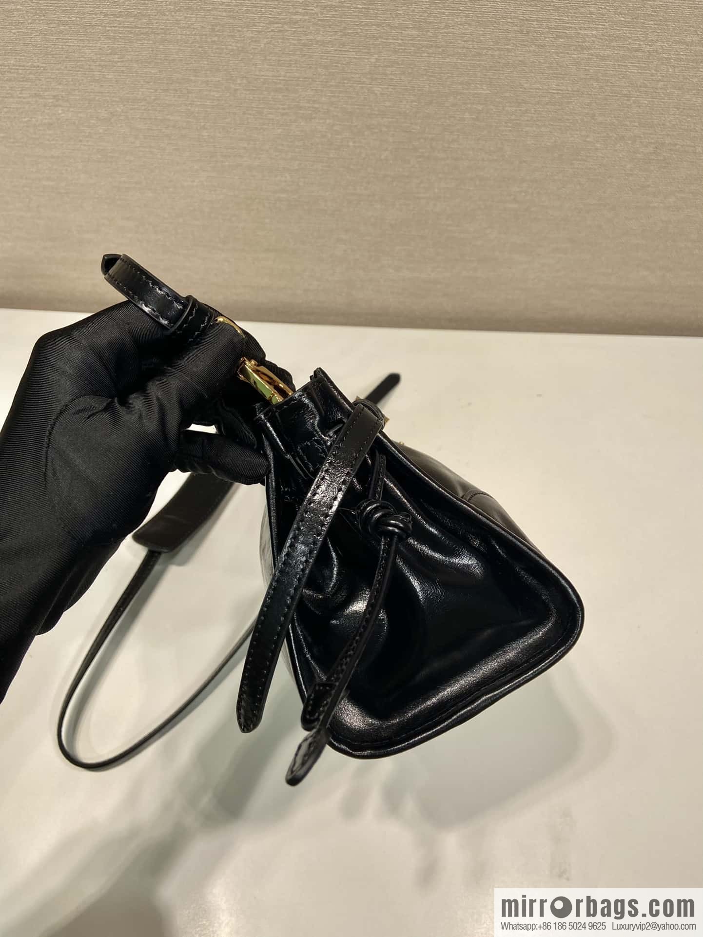 PRADA LusSolf oil wax leather oblique span bag 🎉 1BA215