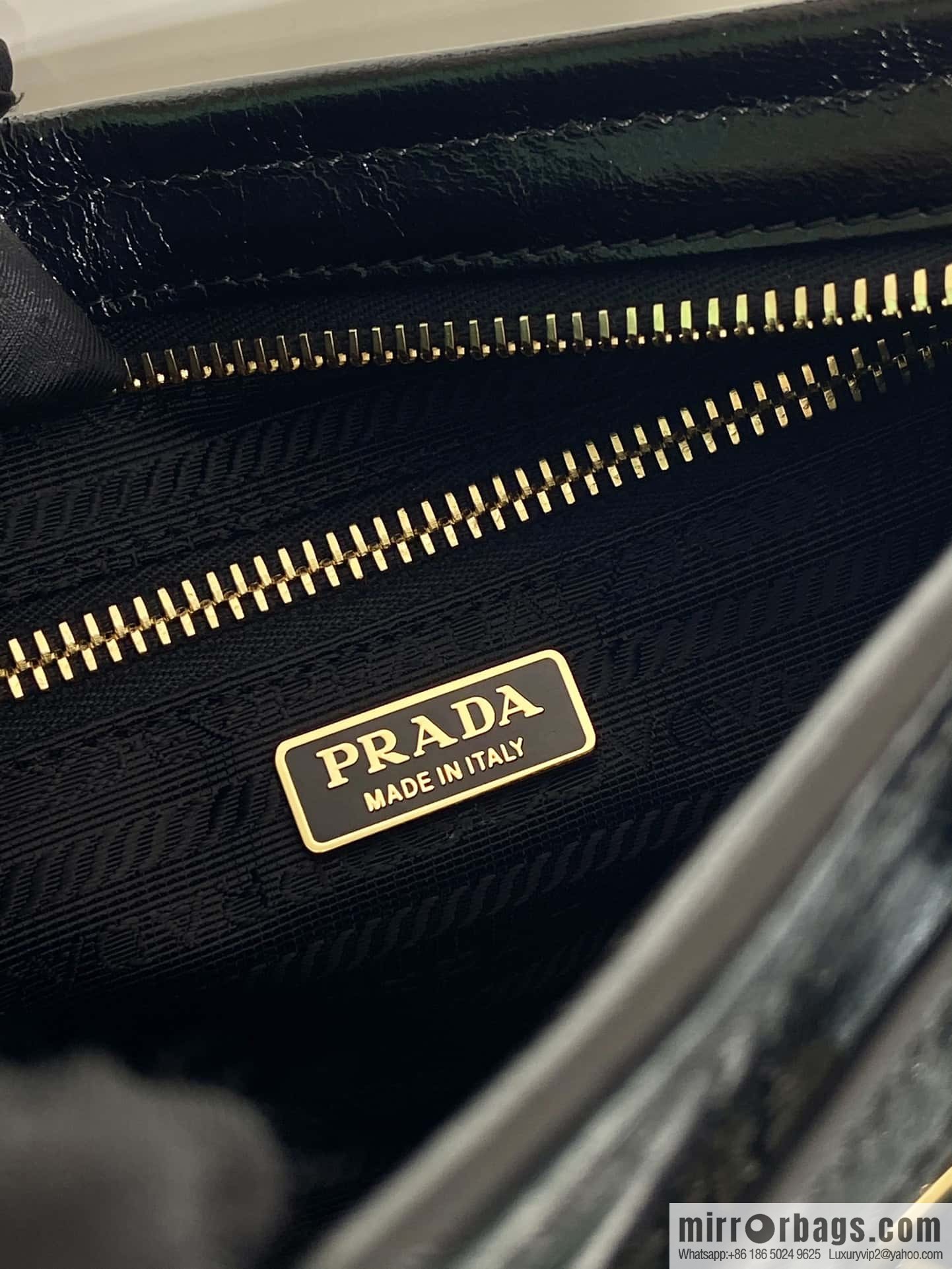 PRADA LusSolf oil wax leather oblique span bag 🎉 1BA215