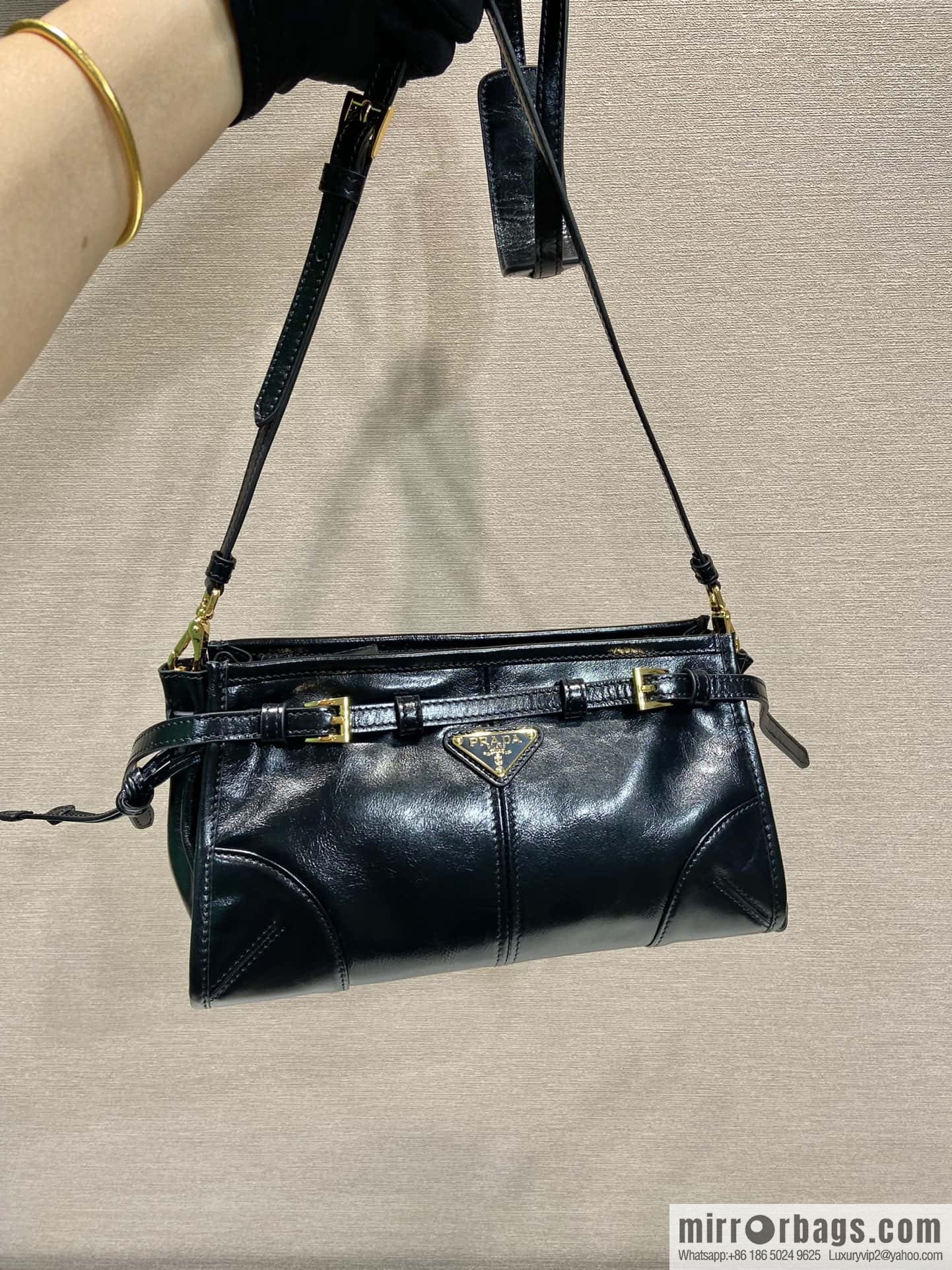 PRADA LusSolf oil wax leather oblique span bag 🎉 1BA215