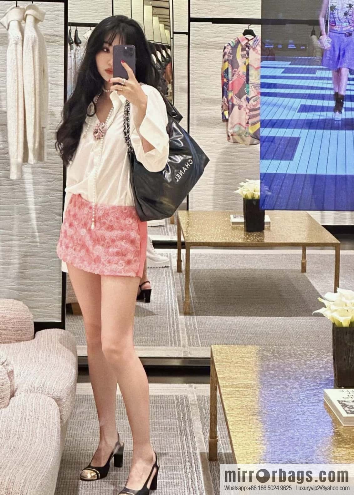 CHANEL 24C horizontal 22 handbag AS4486 black silver buckle