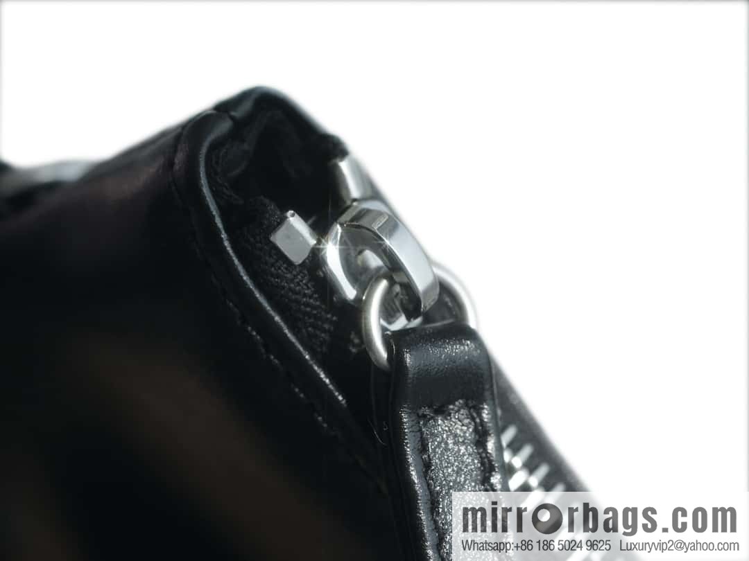 CHANEL 24C horizontal 22 handbag AS4486 black silver buckle