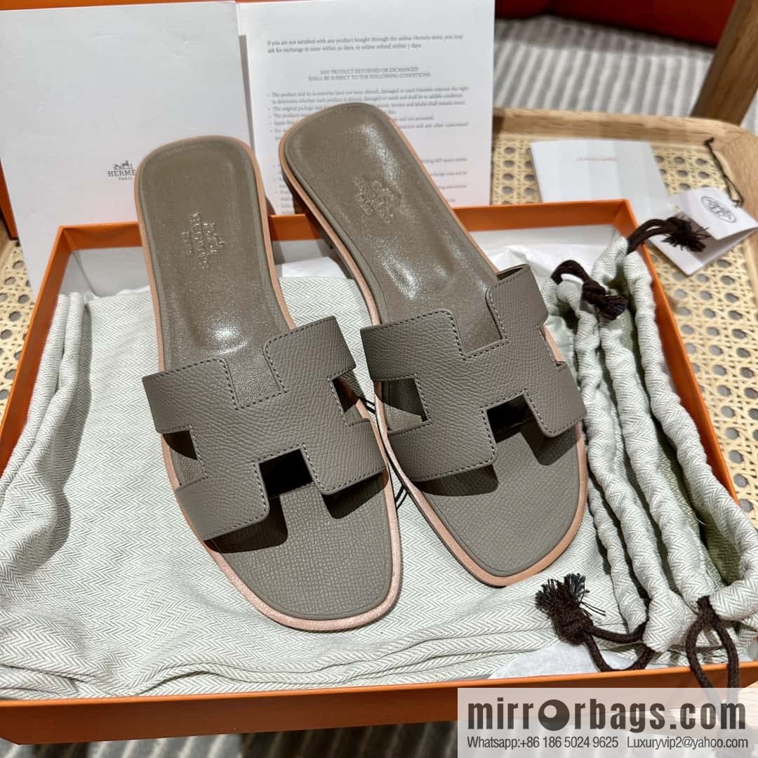 Hermès leather outsole H slippers