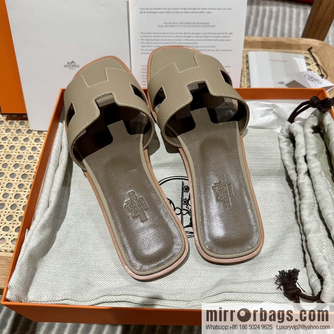 Hermès leather outsole H slippers