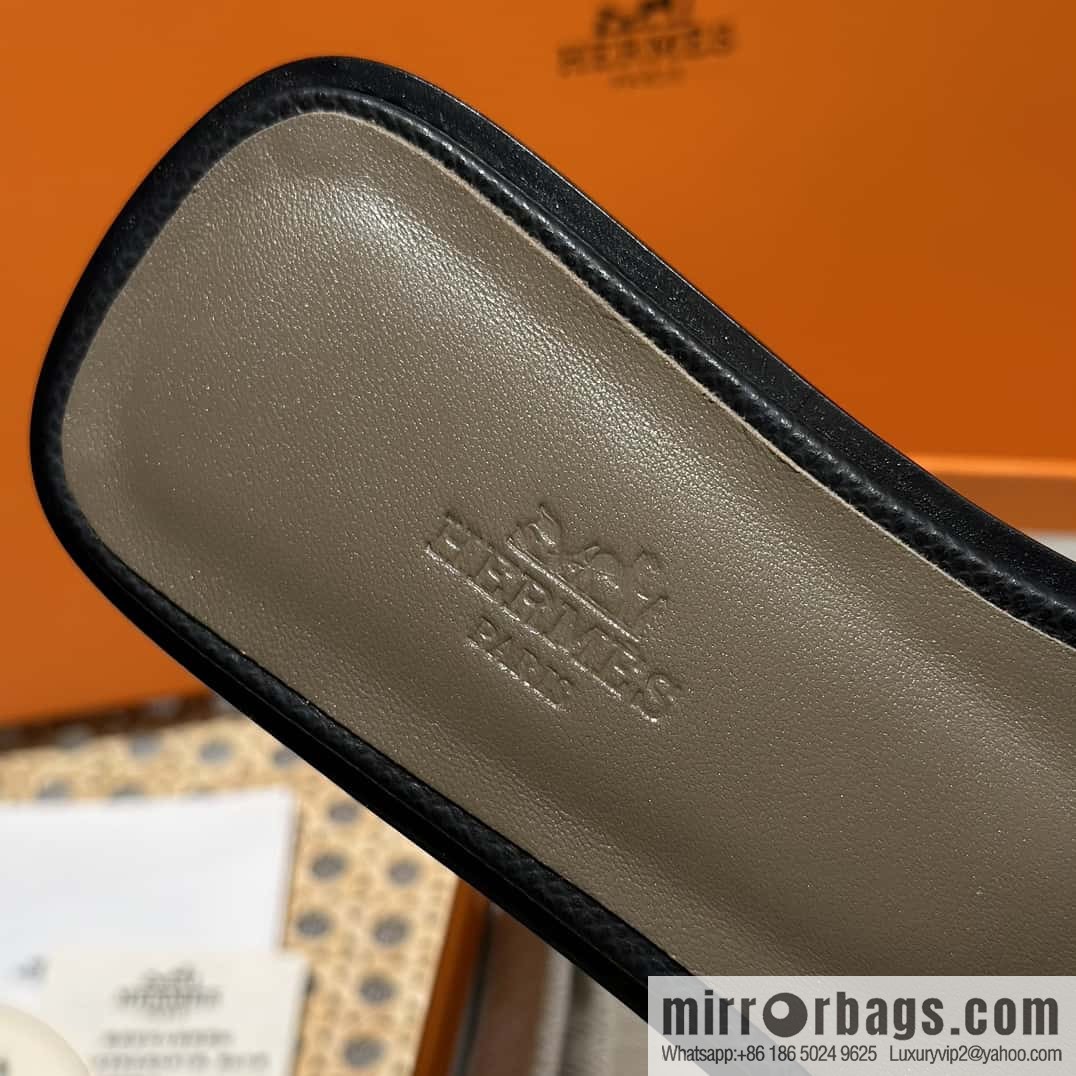 Hermes, classic slippers.