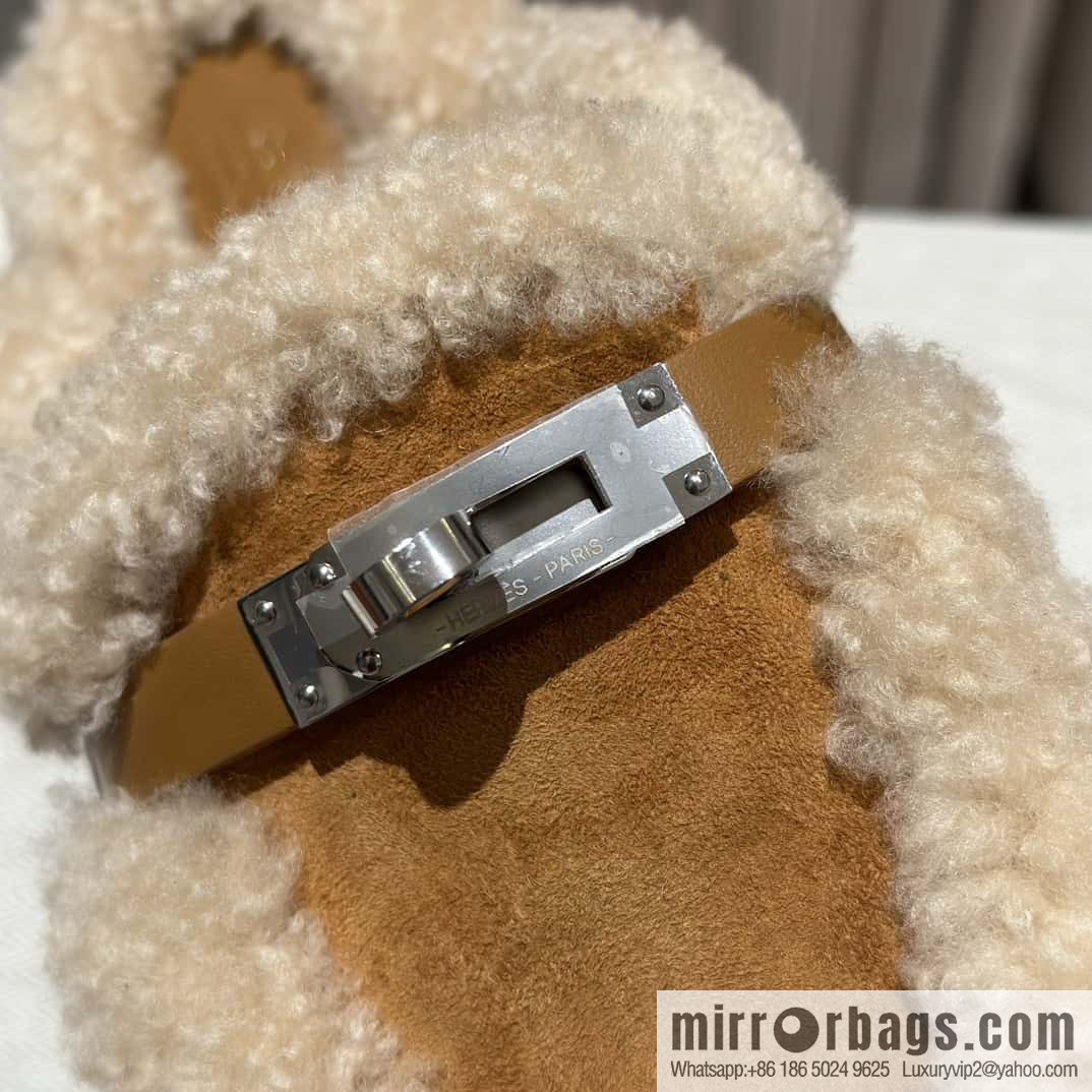 Hermes kelly muller hairy tow