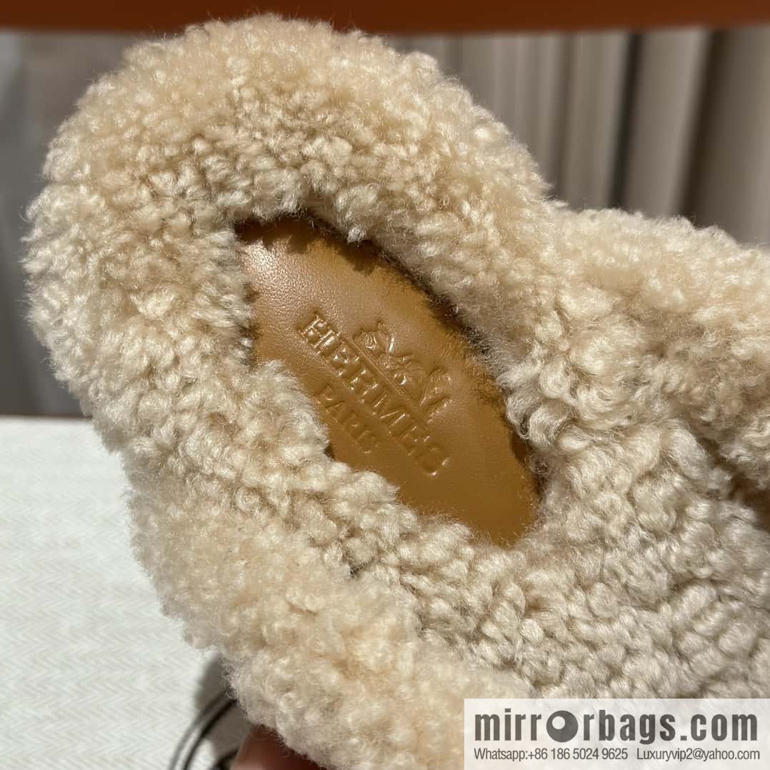 Hermes kelly muller hairy tow