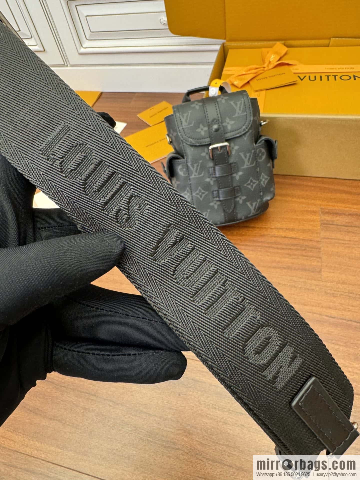 LV M82769 Nano Christopher