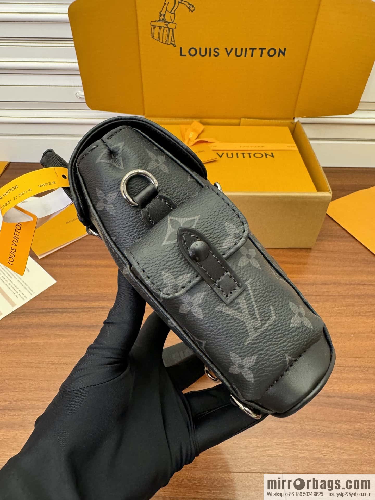 LV M82769 Nano Christopher