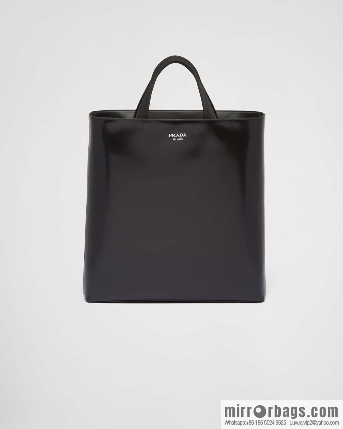 PRADA smooth tote bag 🎉 2VG113 smooth