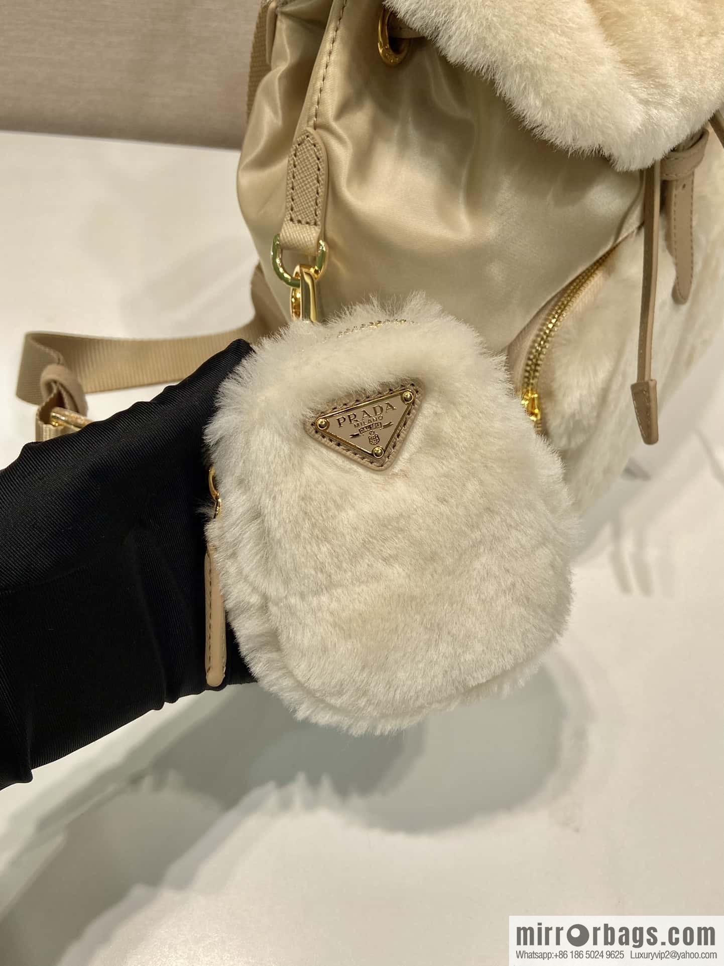 PRADA wool backpack 🎉 1BZ074