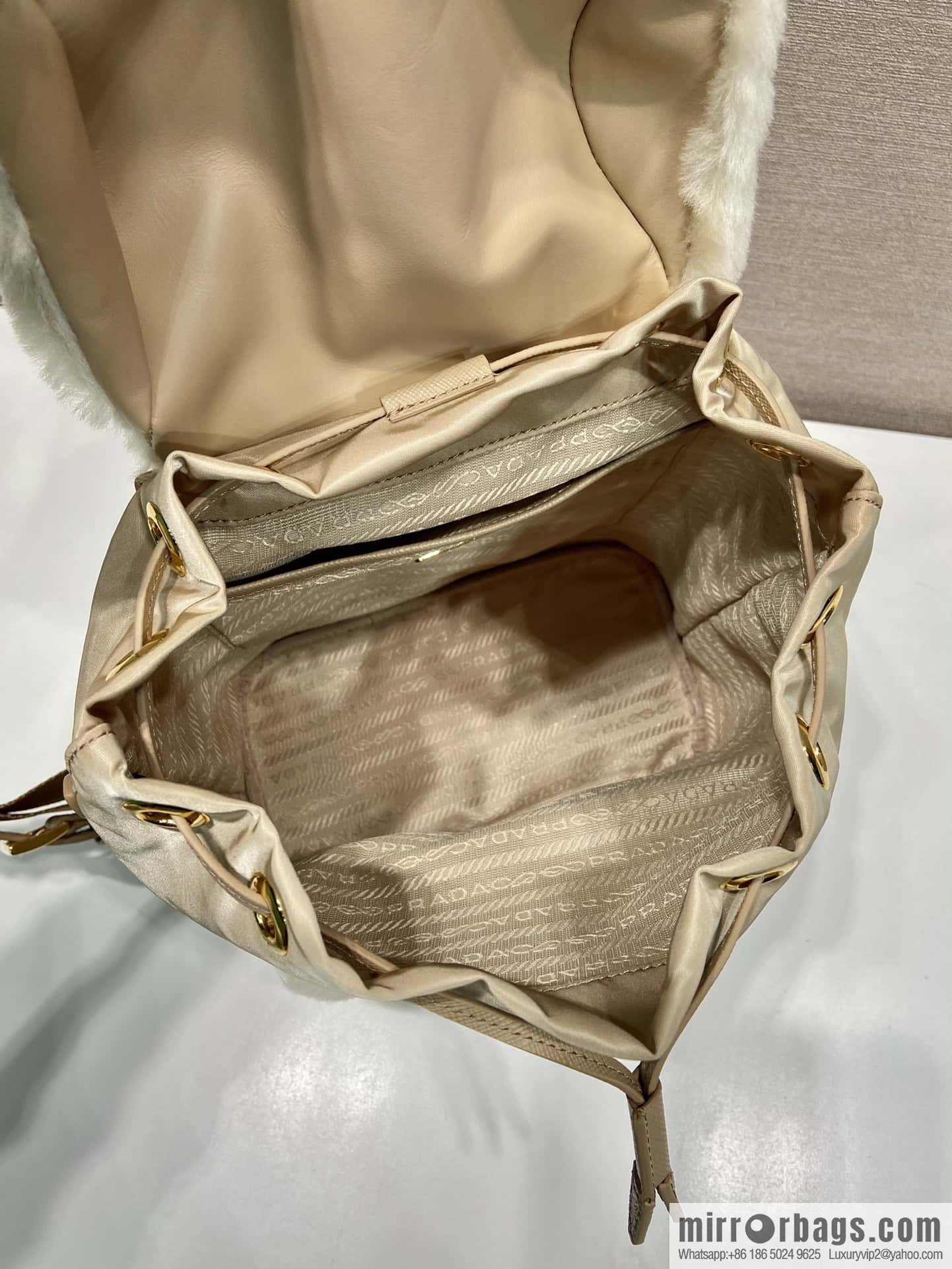 PRADA wool backpack 🎉 1BZ074