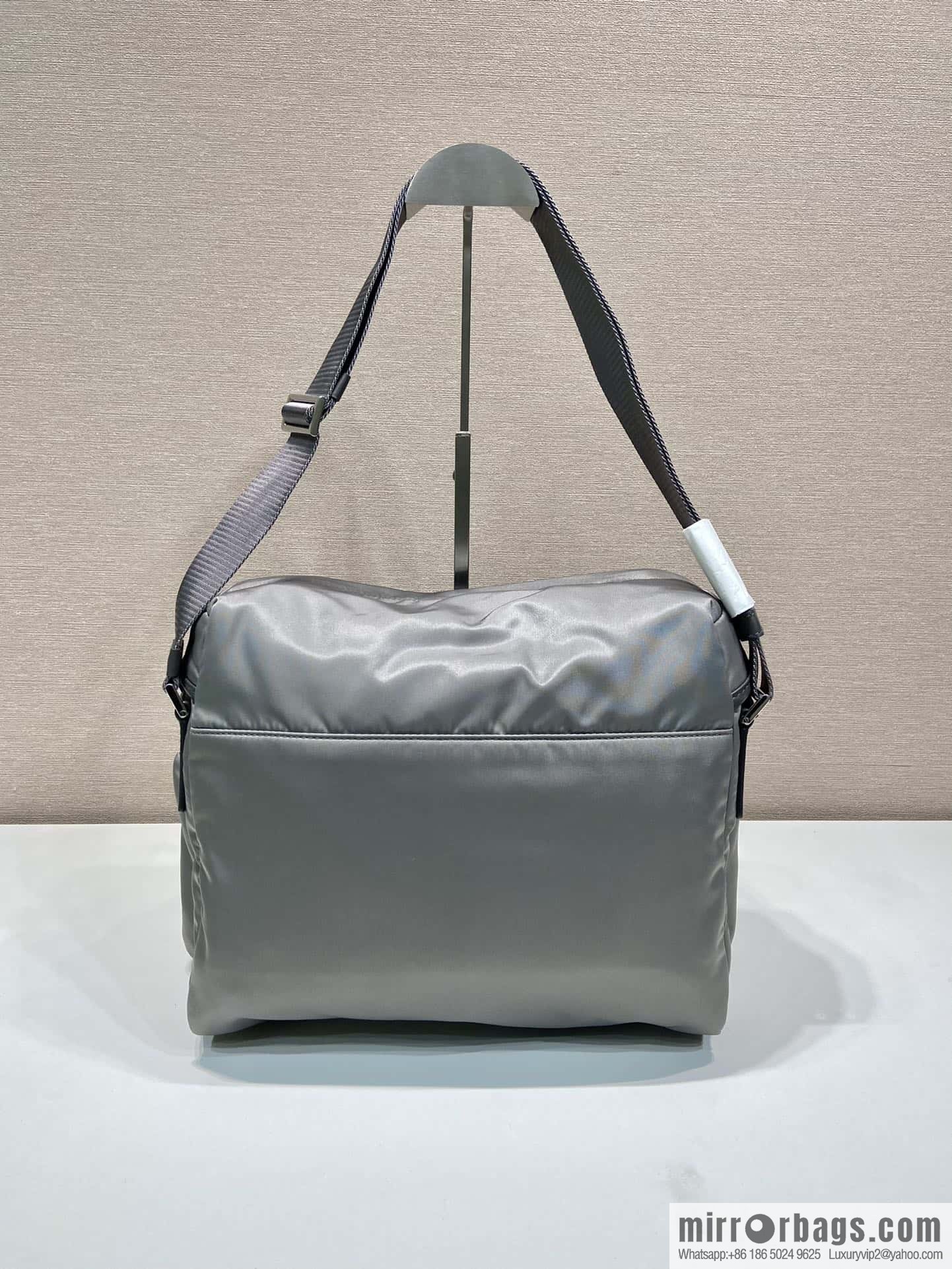 PRADA new men's bag 🎉 2VD062 oblique span bag