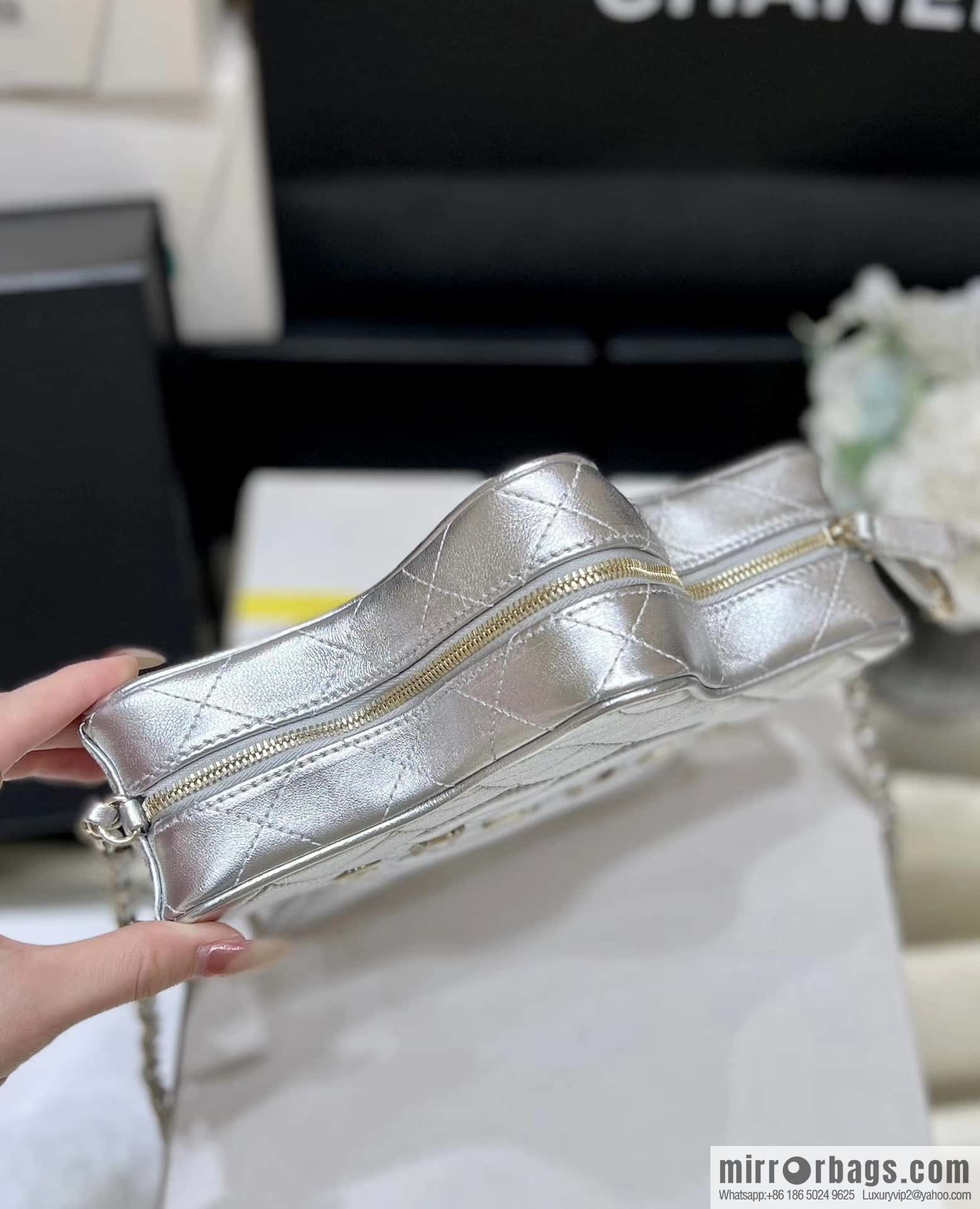 CHANEL 24C Early Spring Vacation Series Limited Edition Star Bag AS4579 silver