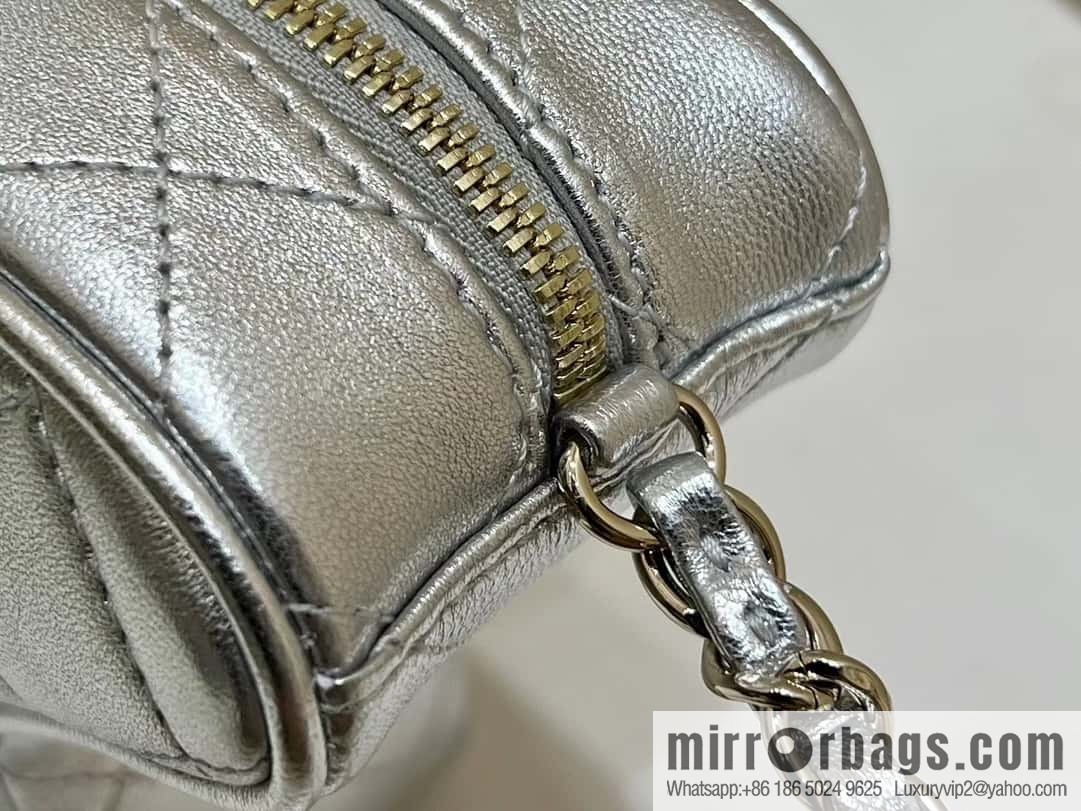 CHANEL 24C Early Spring Vacation Series Limited Edition Star Bag AS4579 silver