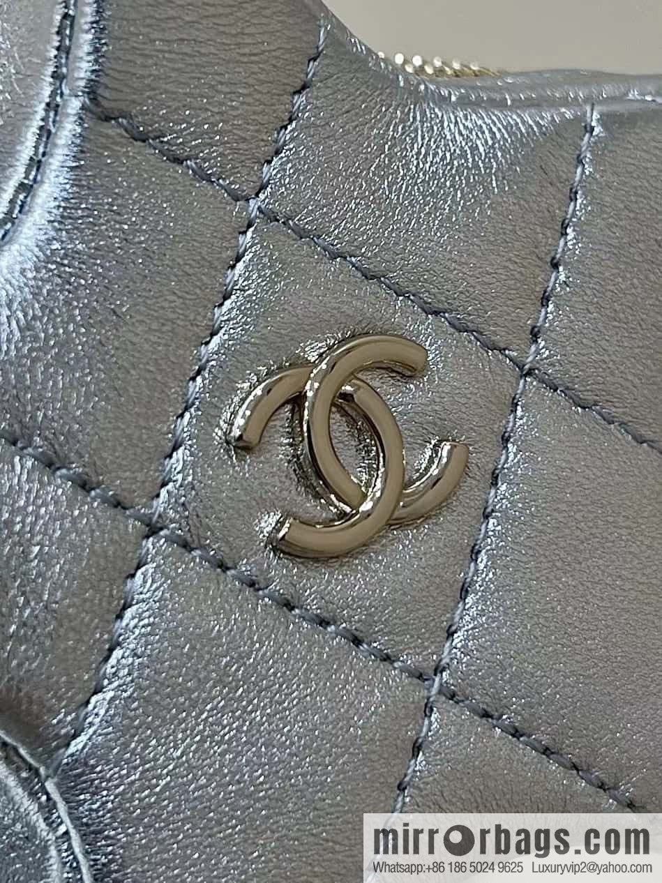 CHANEL 24C early spring vacation series catwalk patent leather double backpack AS4649