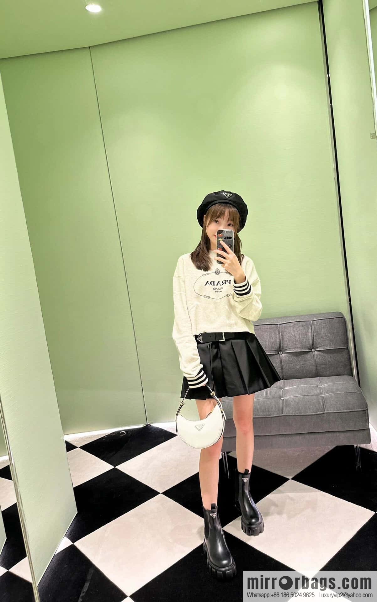 PRADA Triangle standard serrated wheel, muffin thick-bottomed cigarette tube short boots