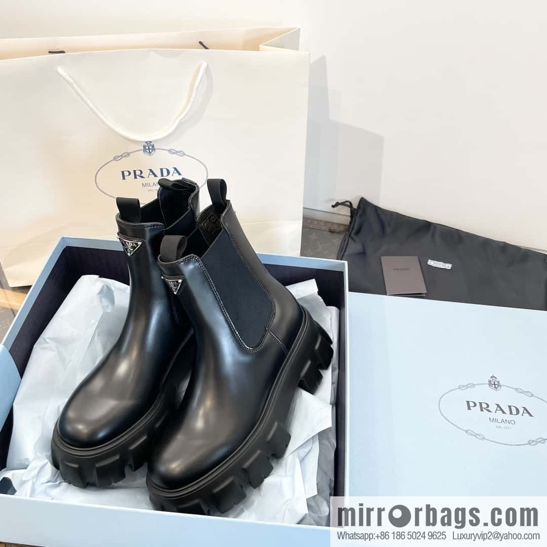 PRADA Triangle standard serrated wheel, muffin thick-bottomed cigarette tube short boots