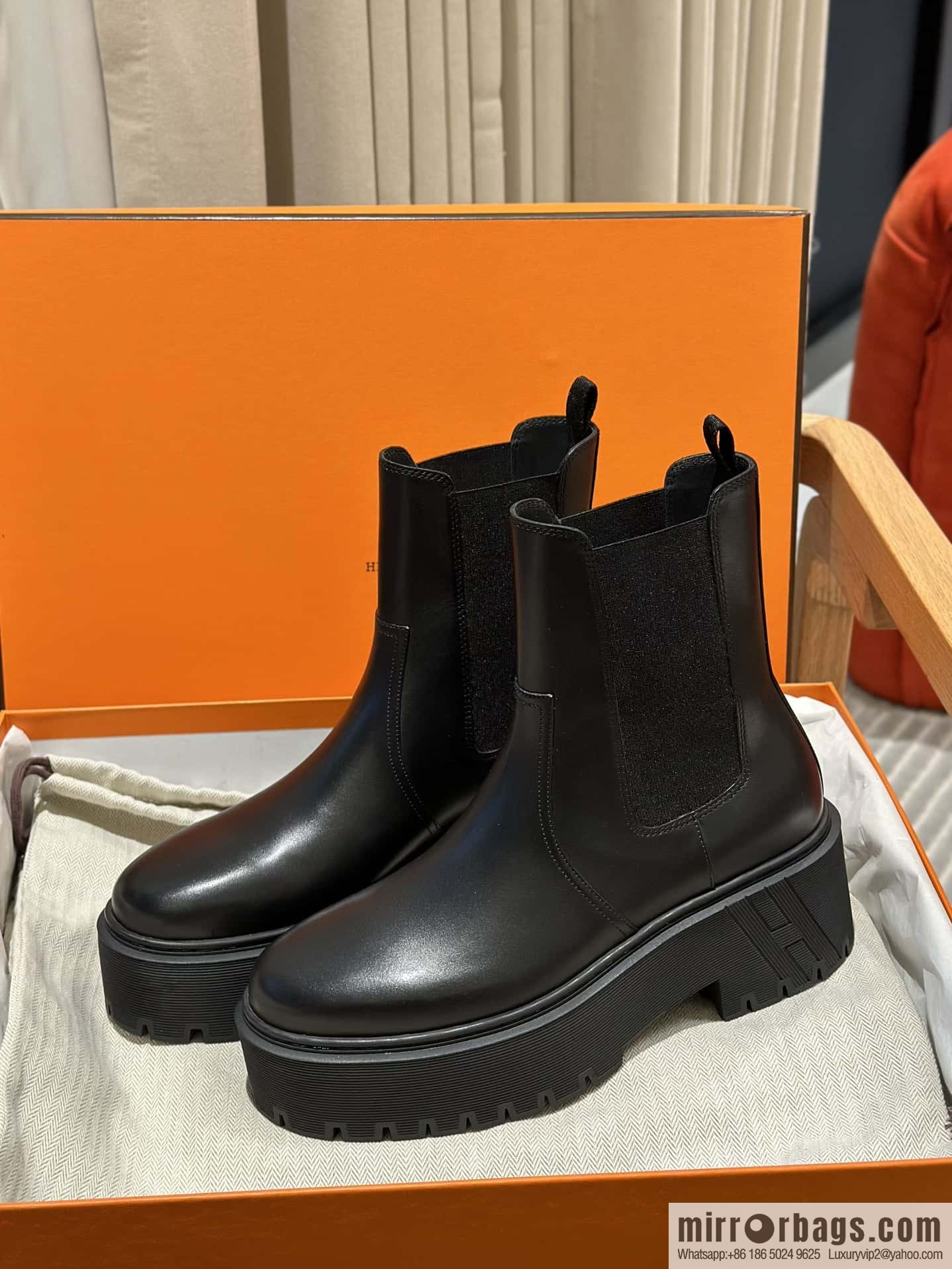 Hermès H's new autumn and winter Chelsea boots