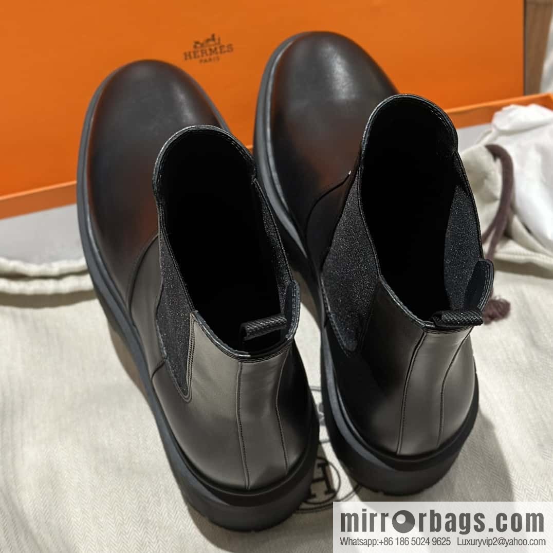 Hermès H's new autumn and winter Chelsea boots