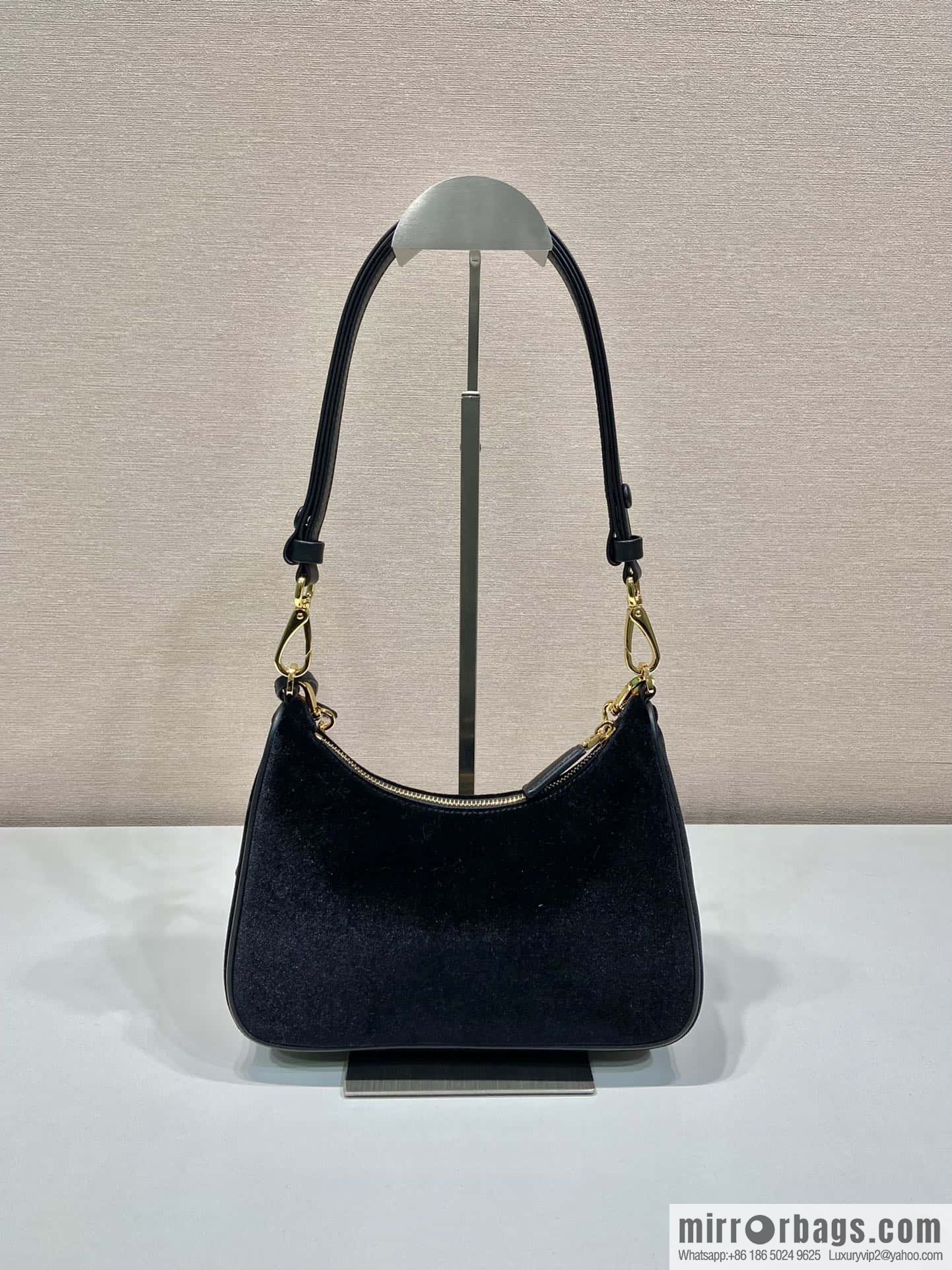 PRADA Velvet Hobo 🎉 1 BC 204 Hand Carry/Underarm Bag/Crossbody Bag