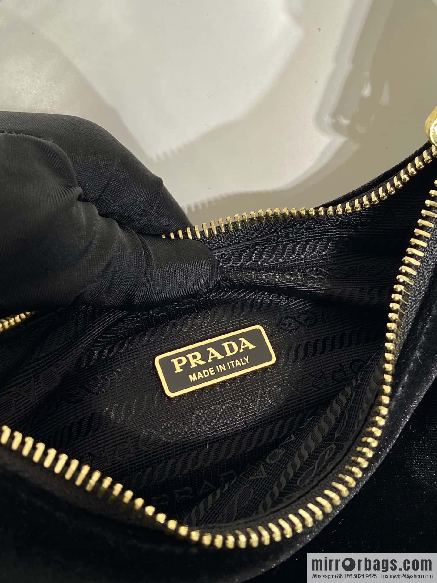 PRADA Velvet Hobo 🎉 1 BC 204 Hand Carry/Underarm Bag/Crossbody Bag